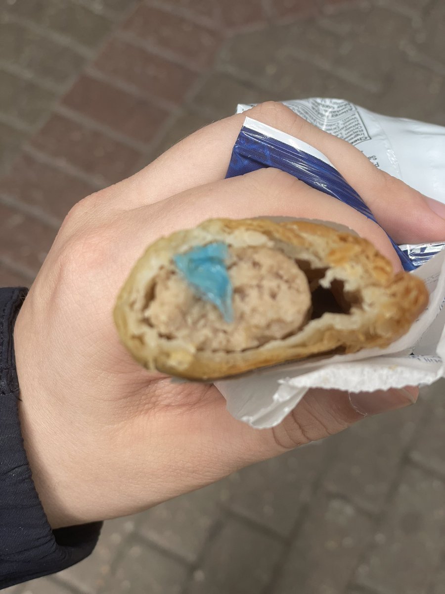 _JoshT_99's tweet photo. @GreggsOfficial repost because of the poor grammar…

Why am I munching on plastic instead of a delish sausage roll? https://t.co/s0PLuynP81