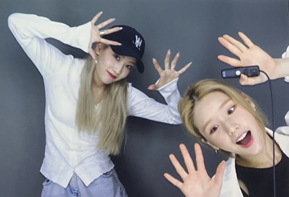 heedinidi's tweet photo. "kim jungeun unnie likes me so much"
"i call someone i love with their last name" https://t.co/KLnQ9ESnZl