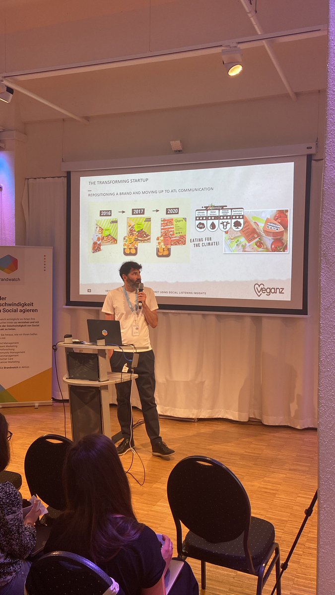 Cision_DE's tweet photo. Vom Startup zum Börsennotierten Unternehmen - @veganz CMO Moritz Möller zeigt, wie die vegane Marke #SocialListening Insights nutzt & die Entwicklung zur führenden veganen Brand in Deutschland 📈🥇
Spoiler: #FailAndLearn
#BWMasterclassBerlin #ConsumerIntelligence https://t.co/rs9J9D50Nn