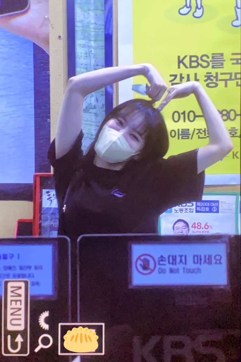 kjiminfan's tweet image. 220707 비키라 출근

검은색 옷 입은 지민이😻

#위클리 #Weeekly
#먼데이 #Monday
@_Weeekly