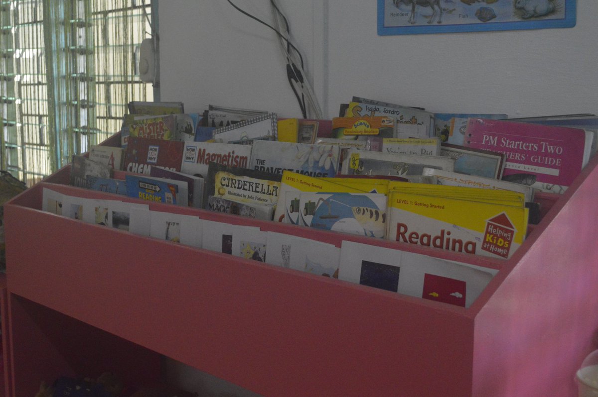 TeamKiefer15's tweet photo. The Handum Pagbasa library has been officially inaugurated last June 23!

Sharing with you some of the photos of the library. https://t.co/WULGmihlRt