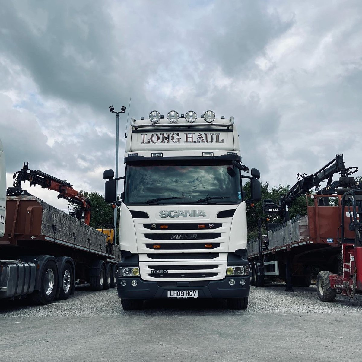 wisecrackeruk's tweet photo. Dark skies and pure white motors 👌🏼 

Grab your trucker clothing and join the club today by grabbing your favourites online now!! 🤠

Tap the link https://t.co/VvkPbnlOX7 to shop today!🛍 https://t.co/dYyoc6K3EM