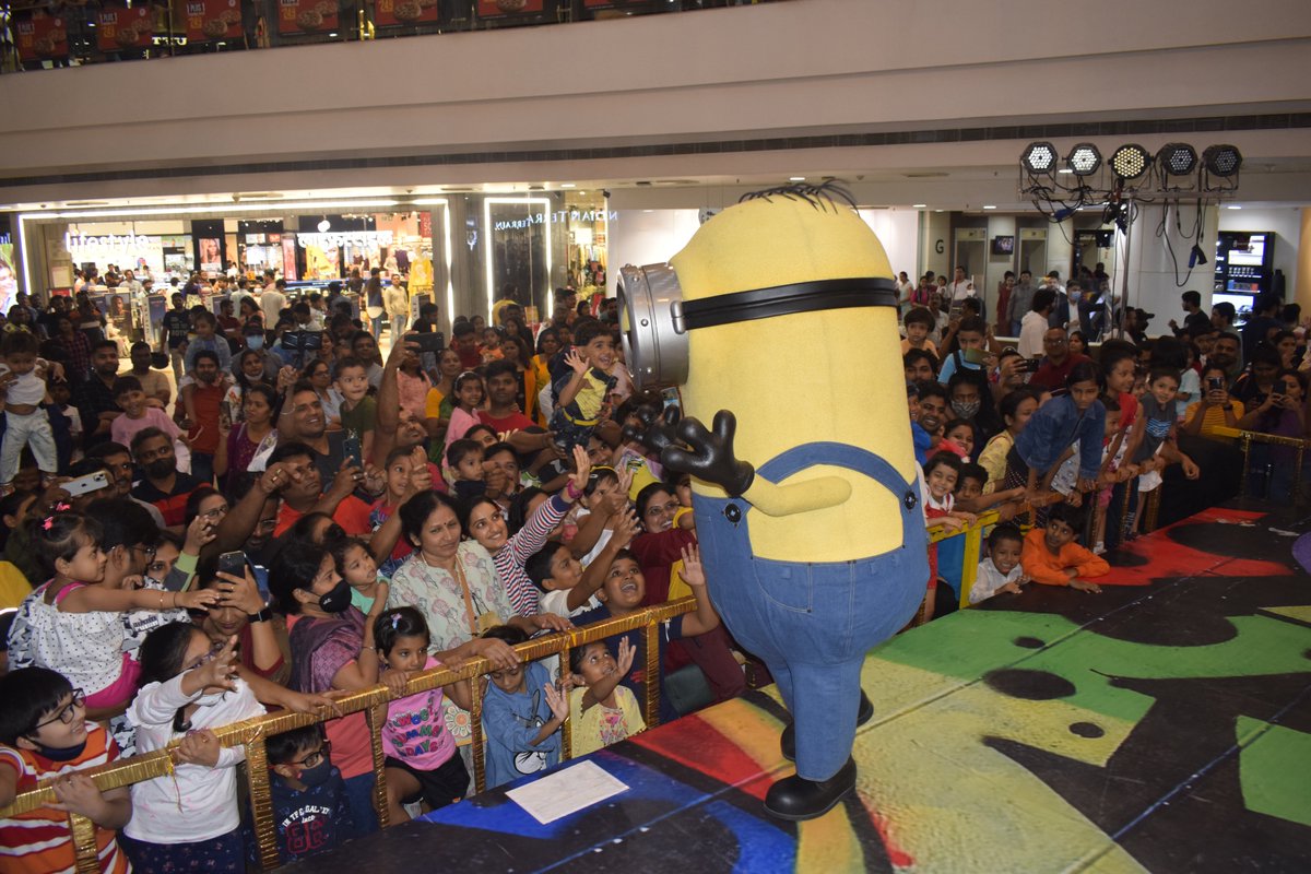 IndiaCinepolis's tweet photo. When the Minions arrived, they filled the world with laughter!! 🔥🥰🥳
 
Here are the glimpses of the exclusive meet &amp; greet session with #Kevin &amp; #Stuart at Cinépolis. 🎞️
 
#minions #minion #minionslove #minionstyle #minionlove #minionsforever #cinépolis #cinepolisindia https://t.co/SDfr4RXUn1
