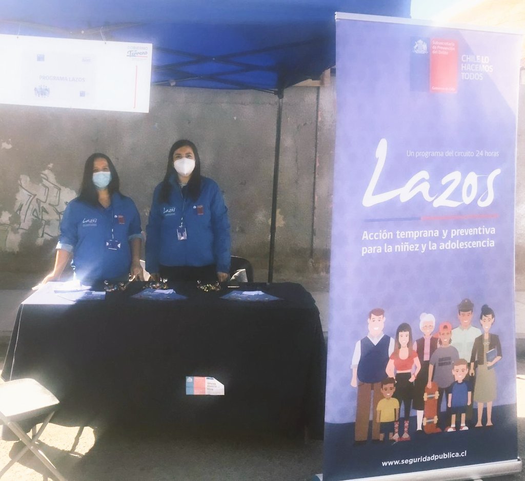 AntofagastaSpd's tweet photo. Equipo del Programa Lazos #Calama participando en Gobierno en Terreno de la @dpploa difundiendo y entregando la información especializada en materia de prevención y reinserción social de la @SubPrevDelito
@zuleta_alamos
#ProgramaLazos https://t.co/hdjzdsgVRE