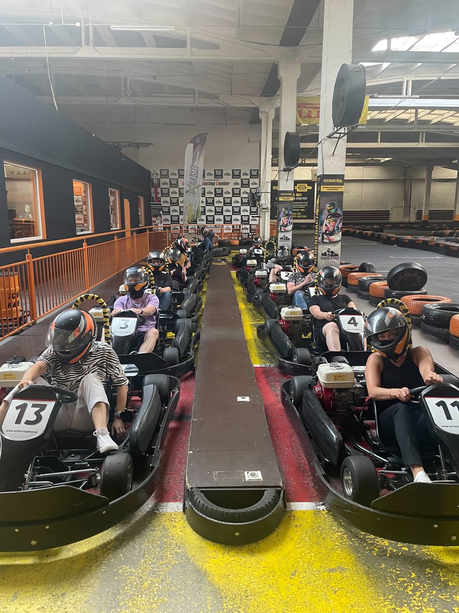 Precursive tweet media