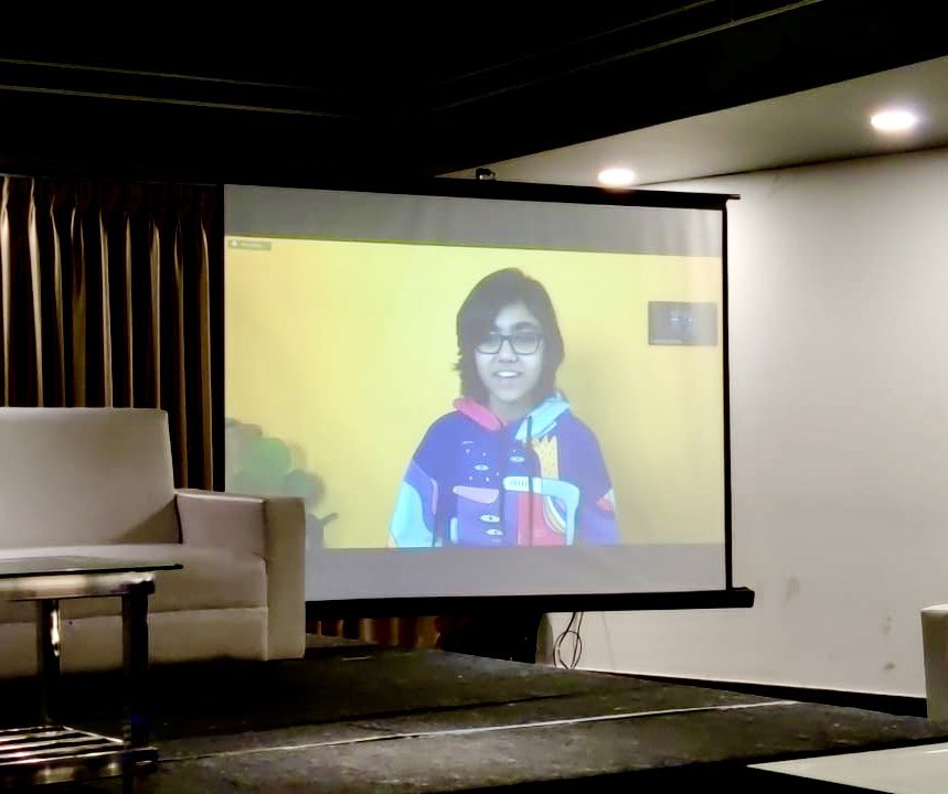 TeresaMelvinart's tweet photo. Super thrilled to speak at @Utopiandystopi2 art event 🥰 Thanks @vishnu_pavithrn for sharing this pic! Wish if I can join there in person ☺️ https://t.co/8XttiYF3LO