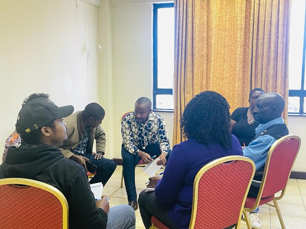 Mosesnoah254's tweet photo. Interrogating and interacting with presidential manifesto #Azimio & #KenyaKwanza in a group discussion to ensure every sector have been prioritized #EnvironmentASK2022
@WWF_Kenya @waluwande @Lanablanetwork @SEAFKenya @finallyobi @Necsakenya @enock_kiminta https://t.co/sJiU9ntDI1