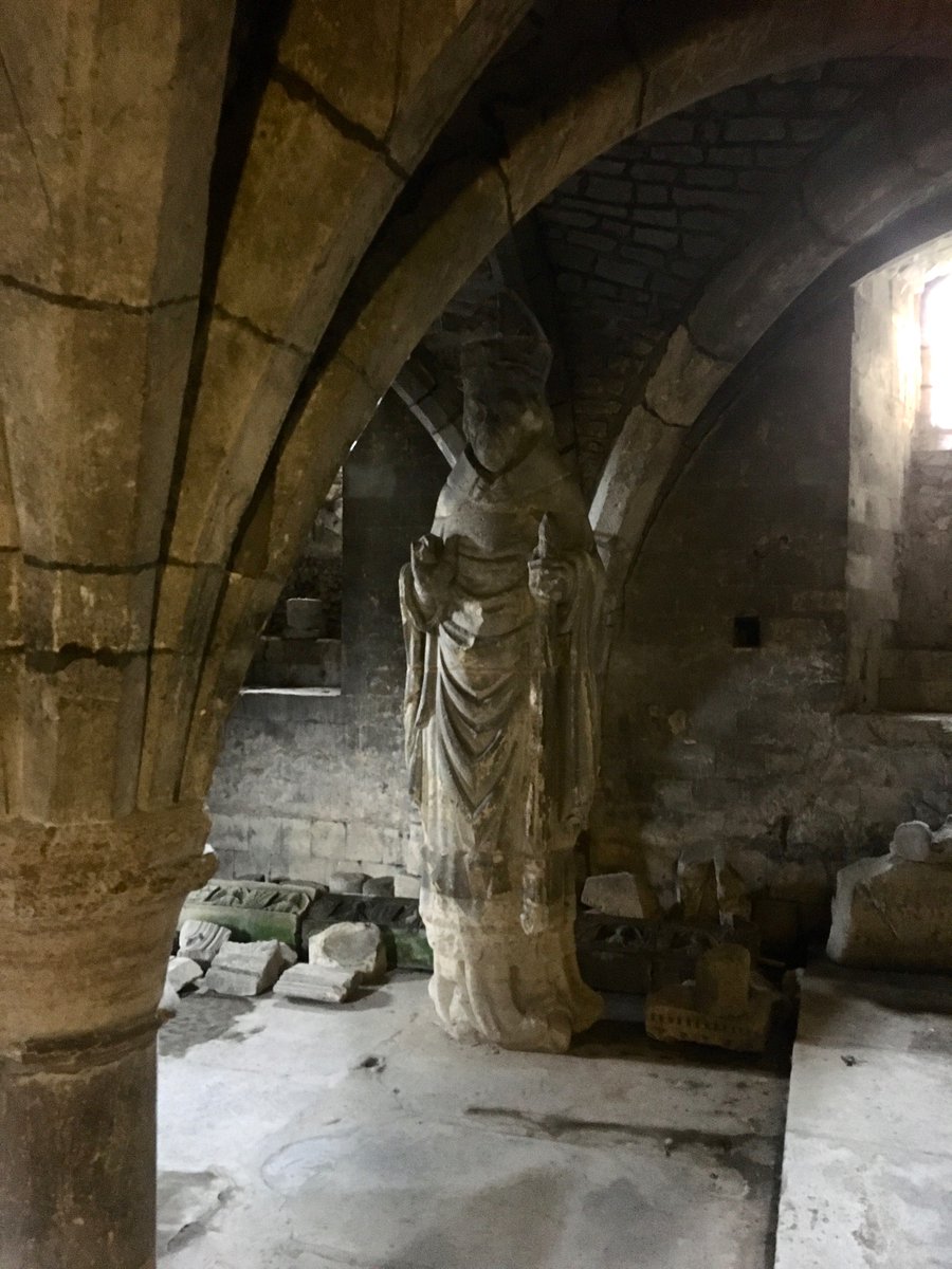 AndreaDumbrell's tweet photo. Wonderful post @RefugeeTales walk visit to @WinCathedral. Really impressed by their staff and volunteers. And the crypts are amazing! #WinchesterCathedral #Gormley #StSwithun #Crypts #RefugeeTales https://t.co/VhV5ZIJdkC