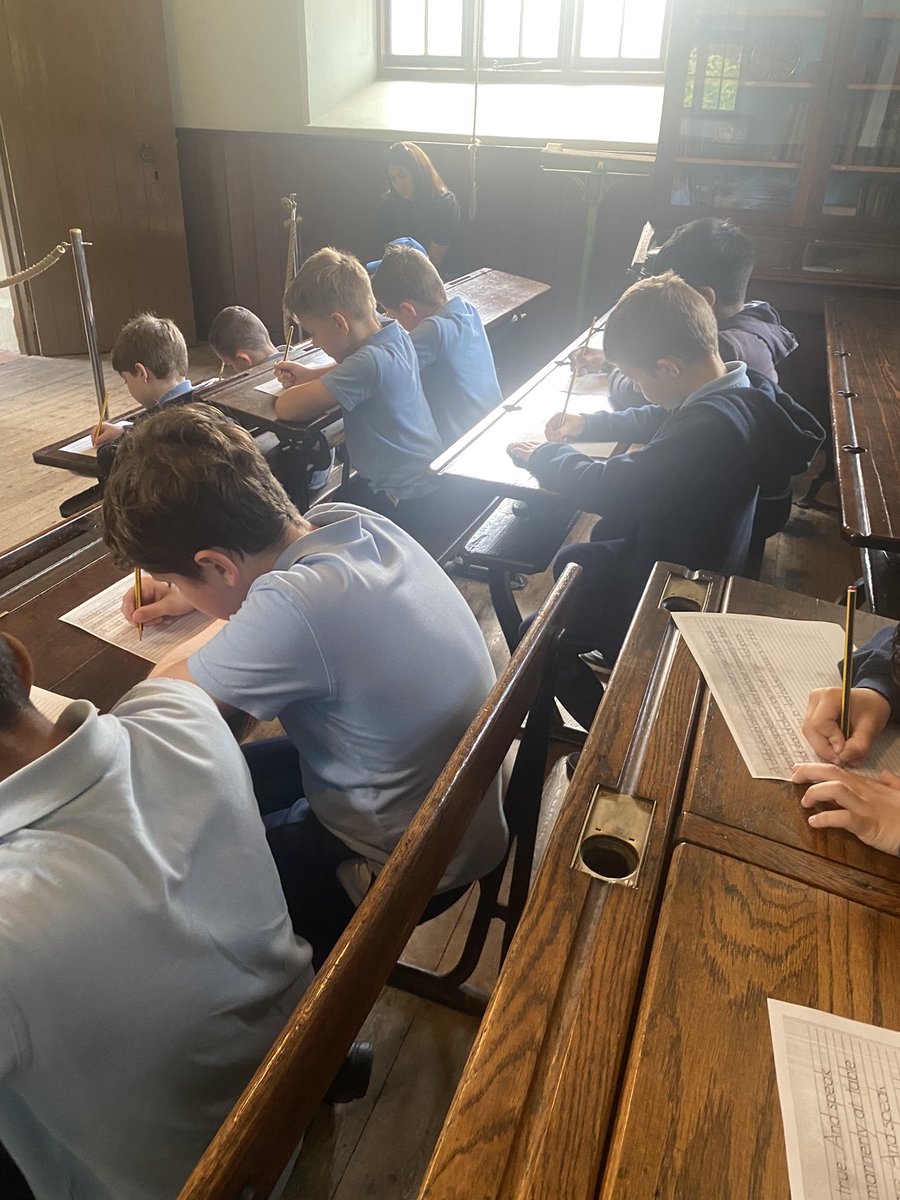 StJosPrimary's tweet photo. Year 3 have had a fantastic day at St Fagans! We especially loved our Victorian lesson with the very strict Miss Thomas. #backstraight #crossyourarms https://t.co/uIjrNlwiy5