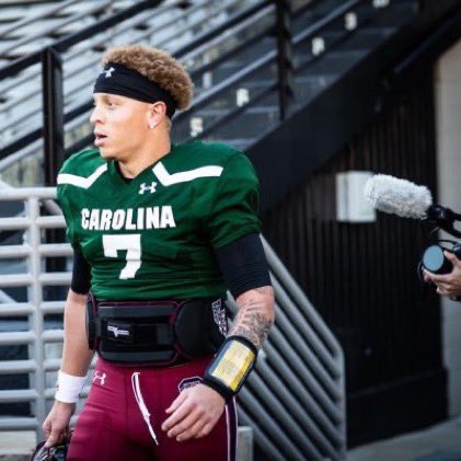 Who would u rather have? 🔁for Levis ❤️ for Rattler