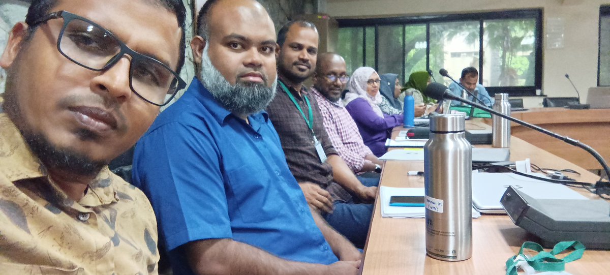 Echmerrd's tweet photo. "If a window of opportunity appears, don't pull down the shade.”Tom Peters. 
Leaned a lot about education and teaching   from these experienced educators of Maldives  #matpd @cete_tiss @VillaCollegeMv https://t.co/8DJawBp4G0