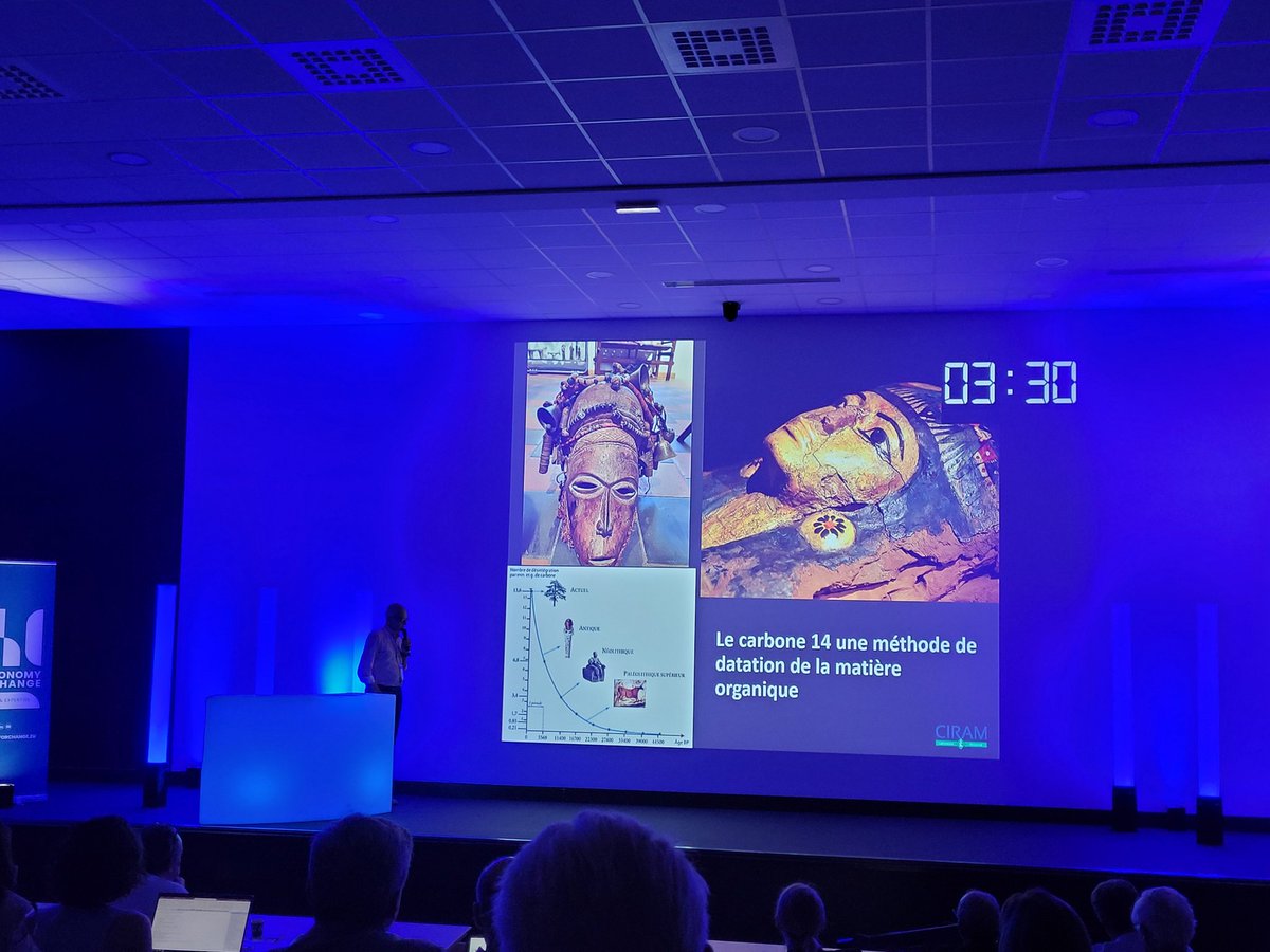 FLOWER_interreg's tweet photo. Deux présentations très intéressantes du CIRAM et de CPE Lyon, qui ont permis d'introduire le pitch de notre belle Cléopâtre #24hB4C https://t.co/9HjTvxY8Ne