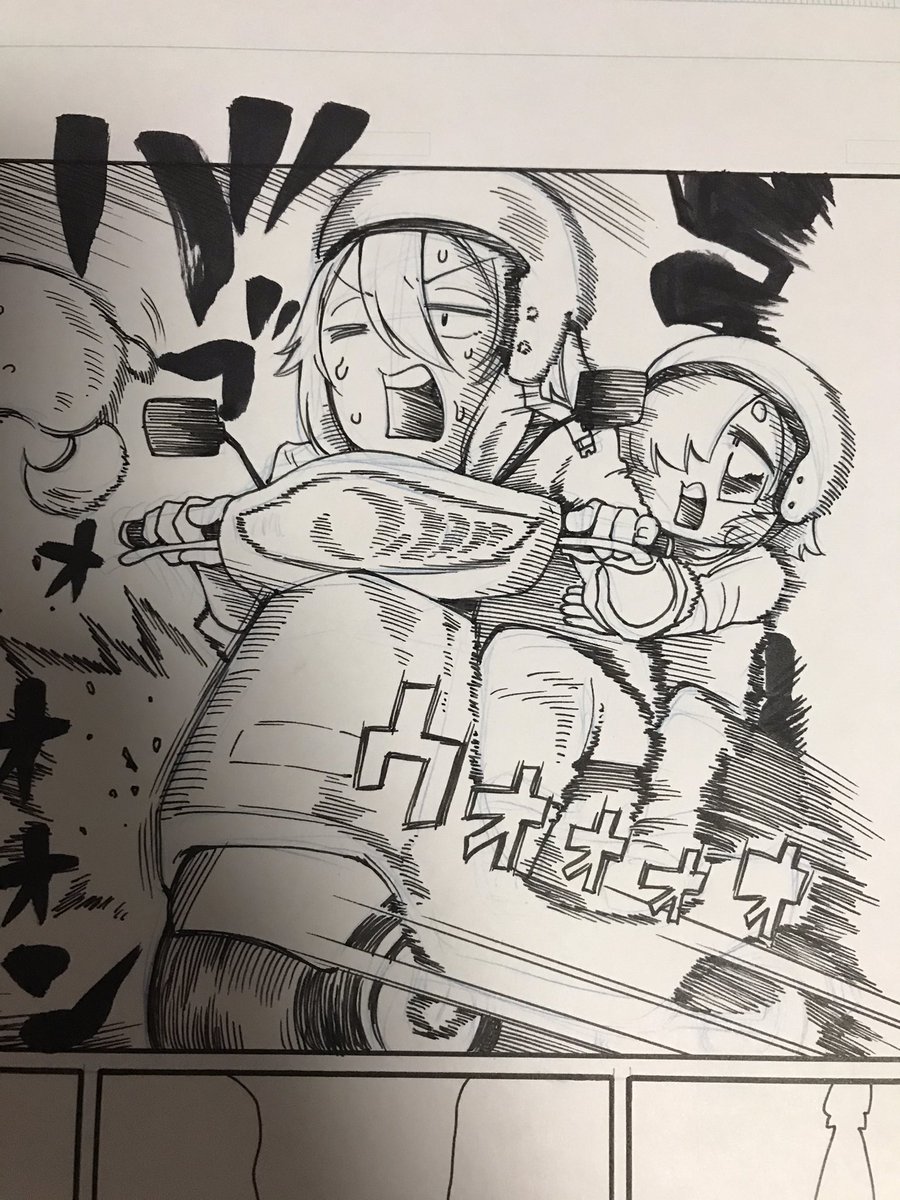 原稿を描いている 