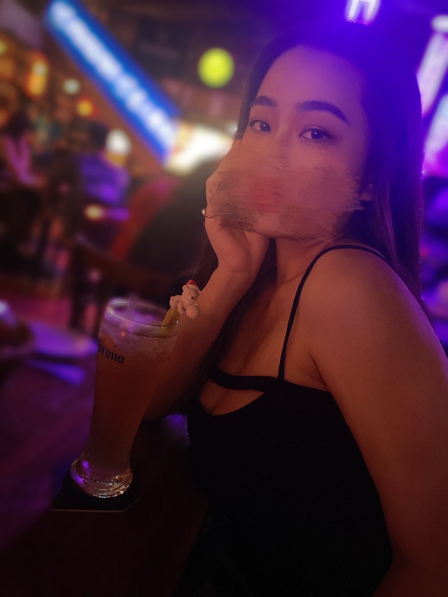 小哥哥喝酒嗎？🍷

https://t.co/42QtKy4eZa
更多都在這呦❤️

#台南 #酒吧 https://t.co/CHucFekCFf