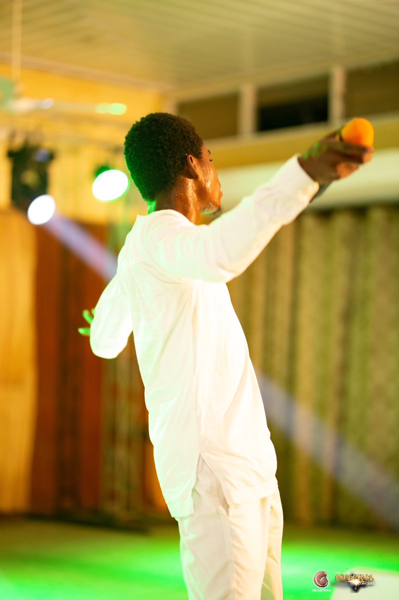 shows_megborna's tweet photo. Jah Bullet set the vibe ablaze with his Dancehall songs at The MEGBORNA Concert,
November 30, 2019, KNUST.
πΈ Mallet Studio
#megborna #megbornaconcert #spokenword #poetry #spokenwordshow #poetryshow #dance #contorting #knust #kumasi #ghana #performance https://t.co/1R92EAgpNX