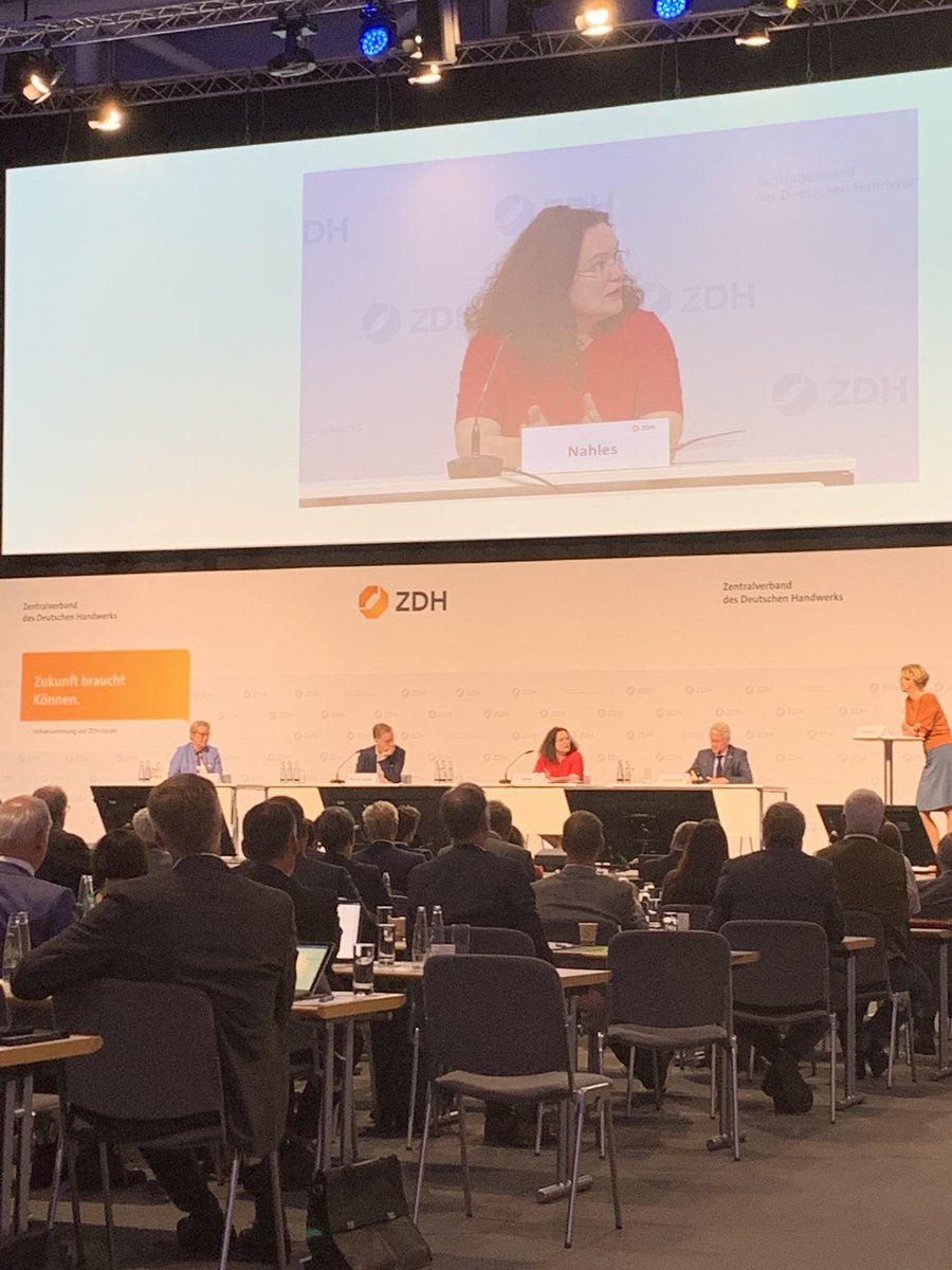 PreuschoffBeate's tweet photo. Was Arbeitsmarktpolitik&amp; Zuwanderung zur Fachkräftesicherung beitragen können,wird im Panel 2 diskutiert mit designierter ⁦@Bundesagentur⁩ Vorsitzenden Nahles,IW-Direktor ⁦@michael_huether⁩ ,Claudia Beil v UnternehmerFrauen im Handwerk&amp; @ZDH_news #Schwannecke #IHM2022 https://t.co/roW0WEKHdY