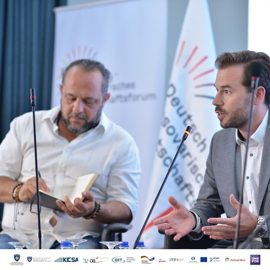 Cacttus_Sha's tweet photo. Armend Malazogu, Drejtor Ekzekutiv në CACTTUS ishte pjesë e panelit të diskutimit me temën: “Kosovo’s youth: The main driver of economic development” organizuar nga Oda Ekonomike Gjermane e Kosovës. https://t.co/AjBUKRYqjt
