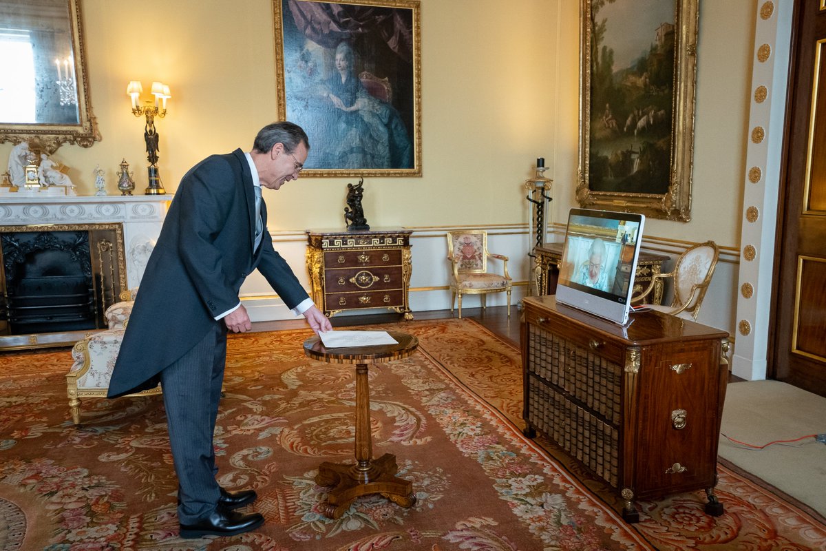 RoyalFamily's tweet photo. 🤝Today The Queen held Audiences with incoming Ambassadors.

🇰🇬His Excellency Mr. Ulan Djusupov, Ambassador from the Kyrgyz Republic.

🇩🇪His Excellency Mr. Miguel Berger, Ambassador from the Federal Republic of Germany. https://t.co/p0Lv8kYL3N
