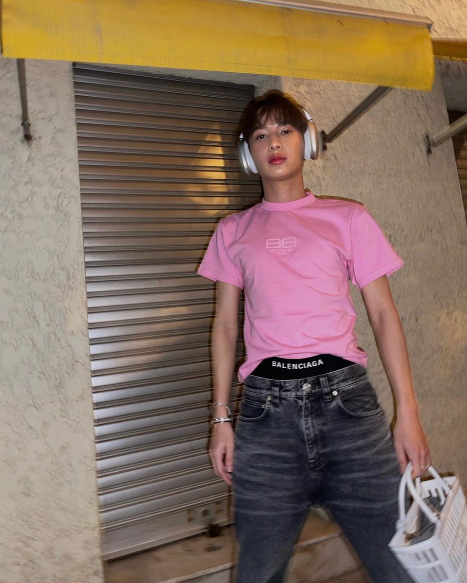 babii_indo's tweet photo. Cr : Feed gun_atthaphan

very cute wearing pink clothes🫶🏻

#ออฟกัน
#ออฟจุมพล
#GunAtthaphan

[07.07.22] https://t.co/WinL7HtteY