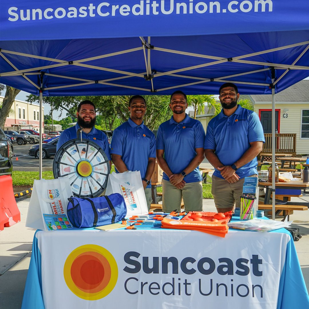 SuncoastCU's tweet photo. Our team had a blast volunteering at the 3rd annual Tre Boston Beyond Belief Foundation Football Camp! Former Carolina Panther, Tre Boston, did an incredible job with the kids. It was his birthday and we loved that he spent it giving back to local youth at this free day camp! https://t.co/2ThG3YuiZl