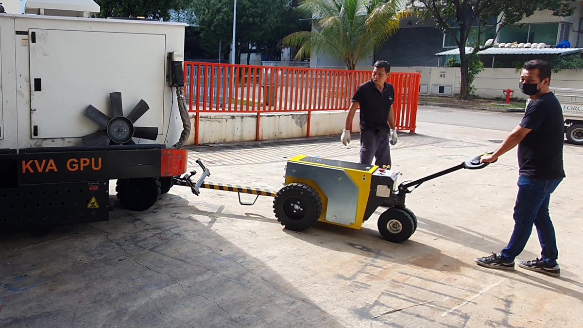 AlitrakSales's tweet photo. 4 minuti fa

ALITRAK RANGE NOW AVAILABLE IN SINGAPORE!
We are pleased to inform that our range of electric vehicles is now also available in Singapore @ our distributor https://t.co/2ynU9bPKVc
#singapore #goelectric #electrictugs #electricdumpers #madeinitaly #electricminded https://t.co/yHrxaBvI4j