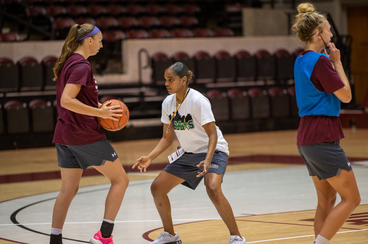 ｐｕｔ   ｉｎ   ｔｈｅ   ｗｏｒｋ

#Salukis x #WeAreSouthernIllinois🐾