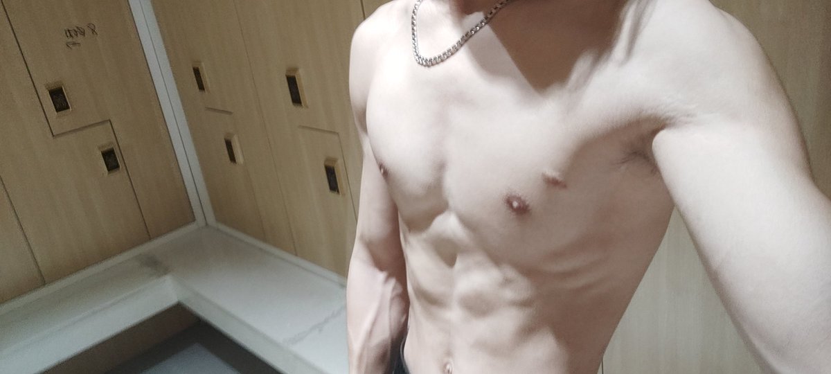 #反差 #男m #黑丝  #舔脚 #调教 #坐脸 #羞辱调教 #男高中生 #男大  #磕炮 #男喘 #舔逼 #手控  #自慰 #御姐