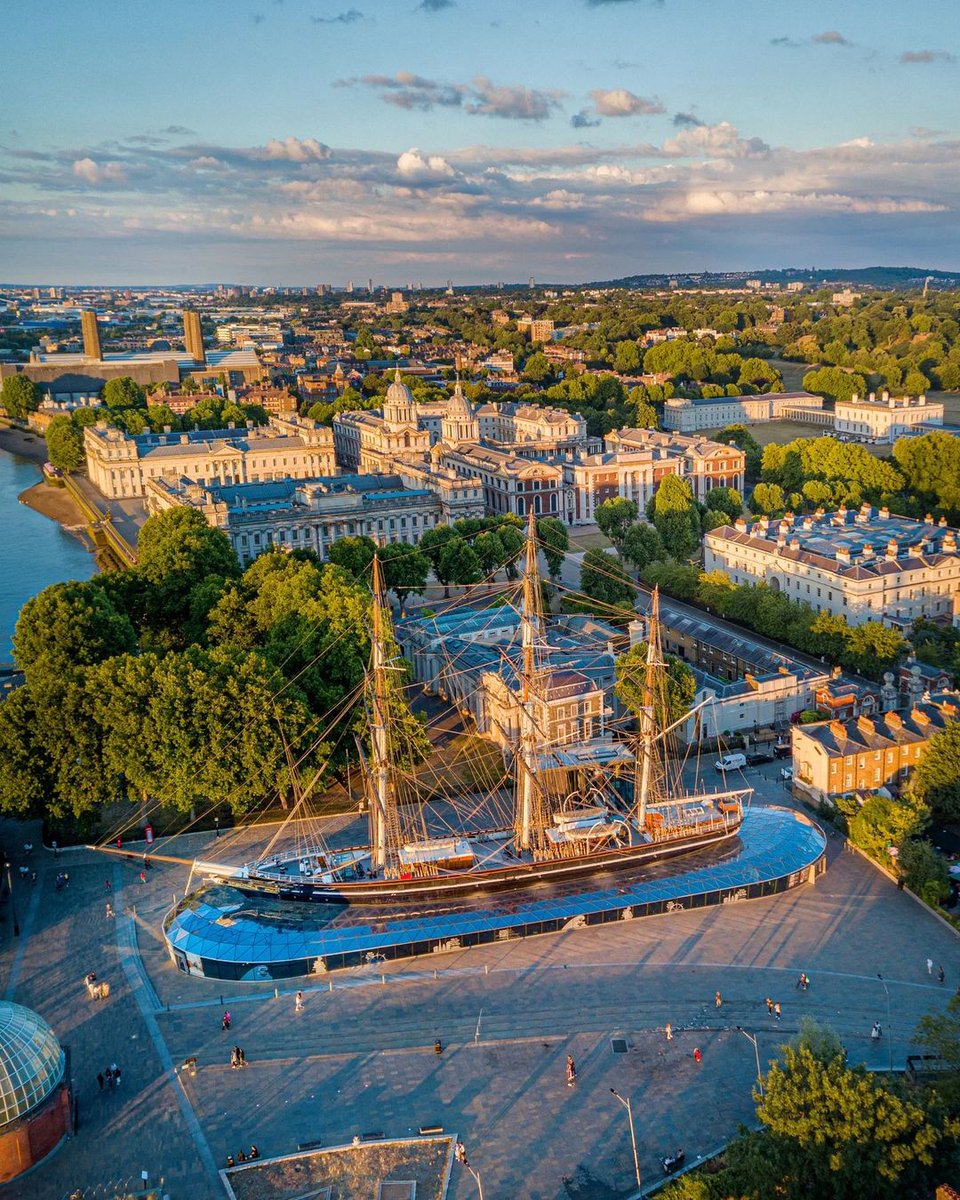 Beautiful Greenwich from above 😍 Did you know that Cutty Sark is the last remaining tea clipper and, in her day, was one of the fastest ships in the world? #LetsDoLondon #VisitLondon [📸@dimitar_hr] bit.ly/3OMHHvz