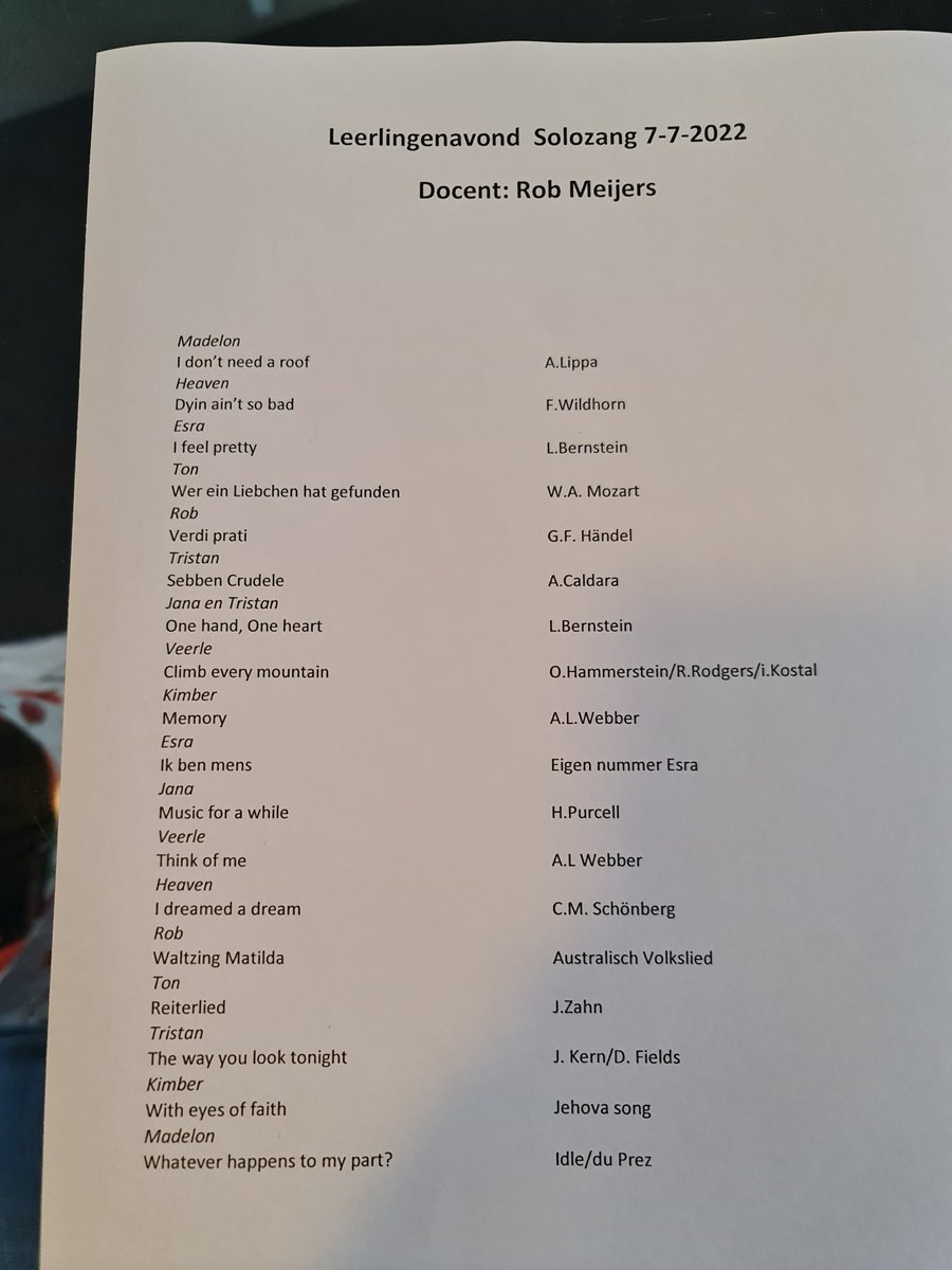 DJDarkangel456's tweet photo. De Sunck leerlingen trade op vanavond om 19:00 in Shunck, heerlen.
Ben jij er ook bij?
Onder begeleiding van  Rob Meijers (Docent)

#shunck #heerlen #robmeijers #docent #optreden #solozang https://t.co/AKJPyZnDJe