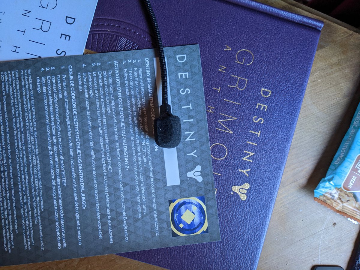 Birthday Bibliomancy emblem giveaway. Like, retweet and follow for a chance of winning