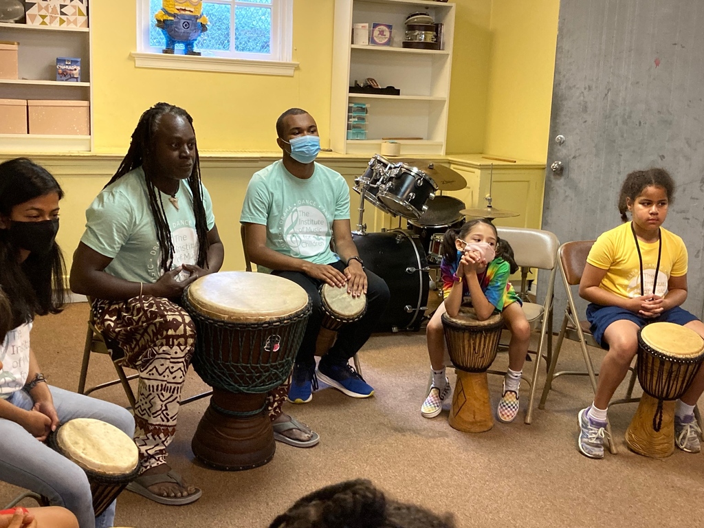 SUMMER ARTS INSTITUTE IS OPEN! It's another summer of HARMONY - Helping Achieve Responsible, Motivated, Optimistic, Neighborhood Youth! Look at the happy faces & stay tuned about the power of arts education and youth. #APlaceToGrow #ArtsEducation #HARMONY #YouthEmpowerment