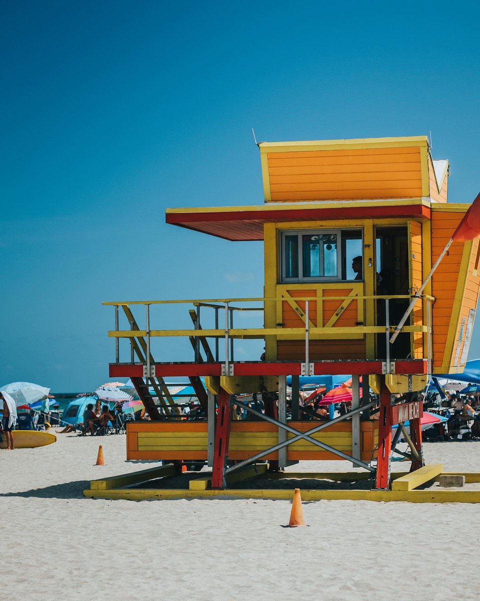 sjphoto21's tweet photo. You think you have what it takes to be an ocean guard? π© π€
β
#miami #lifeguard #miamilifeguardtower #lifeguardshack #miamibeach #southbeach #miamiphotographer #photooftheday #photography #beautifuldestinations #travel #travelphotography #explore #oceanlife #beachday https://t.co/M7kfCs9Dzs