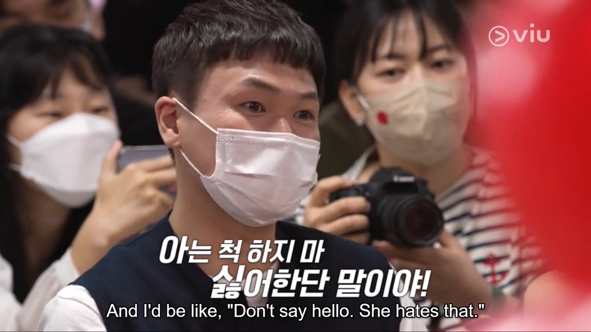 KCDramaWings's tweet photo. It's so refreshing to see Hyori being so open about disliking people being at the airport to see her
I'm pretty sure lots of idols and actors/actresses feel the same way.
#SeoulCheckIn #LeeHyori https://t.co/9JVkUX9HzE