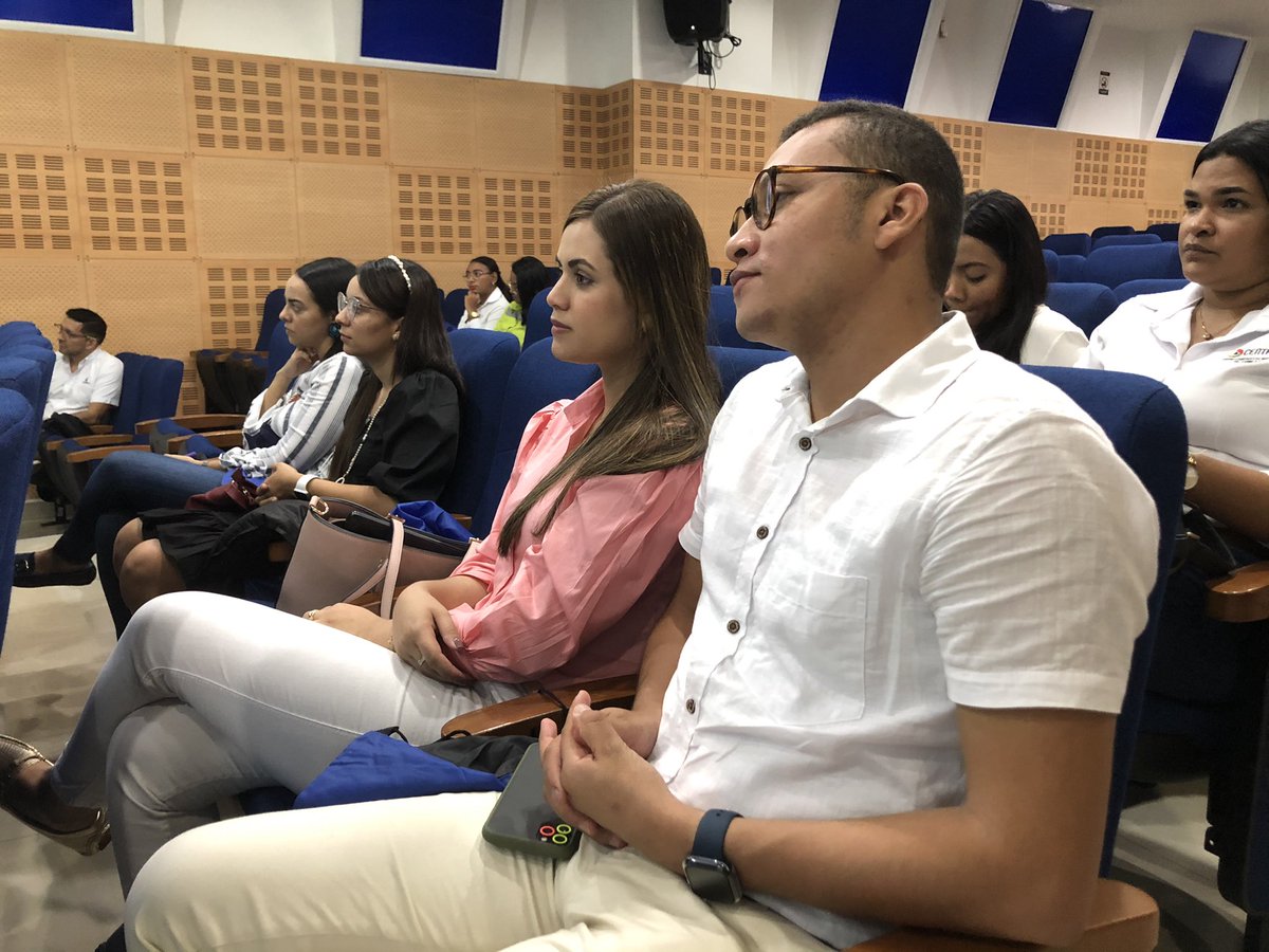 ¡Estamos en nuestro tercer Comité de Comunicaciones de la alianza ANDI-TRASO! 🤩📡

El equipo de @ctg_comfenalco nos comparte sus experiencias en la implementación de estrategias de comunicación digital y redes sociales. ¡Un espacio valioso de aprendizaje! 😍💻💡

<a href="/andi_bolivar/">Seccional ANDI Bolívar</a>