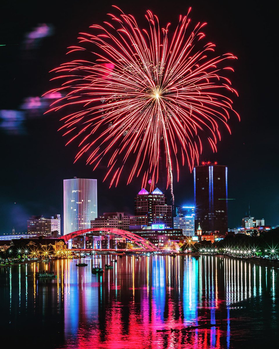 rochester's tweet photo. ✅ote here 👉 https://t.co/F0g94PnjSi for this week's Top Shot in #ROC @VisitRochester @I_LOVE_NY https://t.co/PCJl4U0kn6
