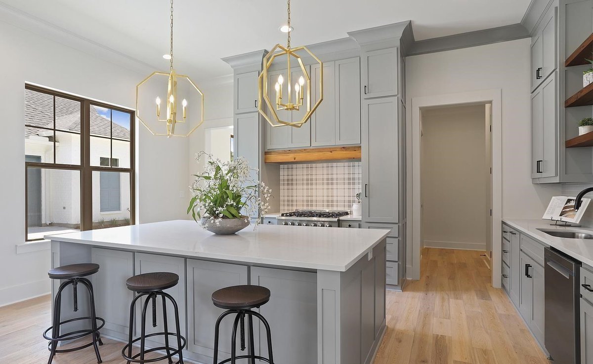 EVTashaClark's tweet photo. #PropertyOfTheDay - 12724 Solemn Oaks Ave
🛏️ 4 Beds | 🛁 3 Baths | 🏡 2,588 sq. ft

Full listing: https://t.co/TWAhDCSgIG
Call or DM: 225-241-3181

Listing provided courtesy of: Brittney Pino &amp; Associates

#engelvolkers #reatortashaclark #realestate #batonrouge #realtor https://t.co/AobeQ1ic9g