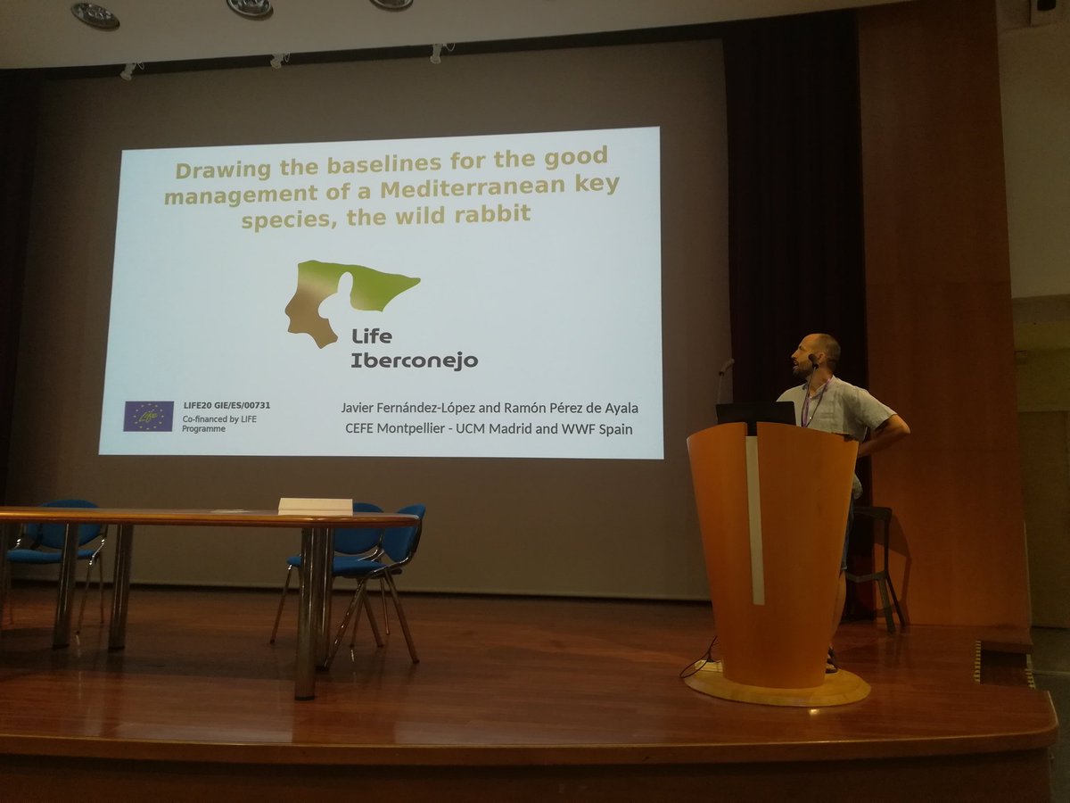 GSouchay's tweet photo. Javier #FernandezLopez, current postdoc with @oaggimenez is talking about baseline for proper management for wild #rabbit
#WLC6 https://t.co/bWRK1um2y0