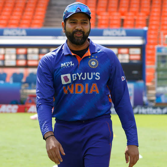 joshna_17's tweet photo. Excited to see Rohit Sharma back for the T20 series against England. I hope the captain smashes a ton! #EngVsIndOnSony https://t.co/BCLNxf7zOL