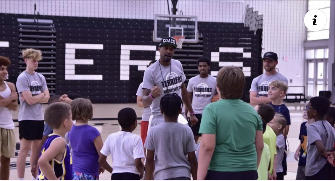 LeeNailon's tweet photo. @CCHSTerriers @CCHS165  Summer is where you get better!! 🏀🔥🙏🏾🙏🏼🏀 https://t.co/GFeasYHBqV