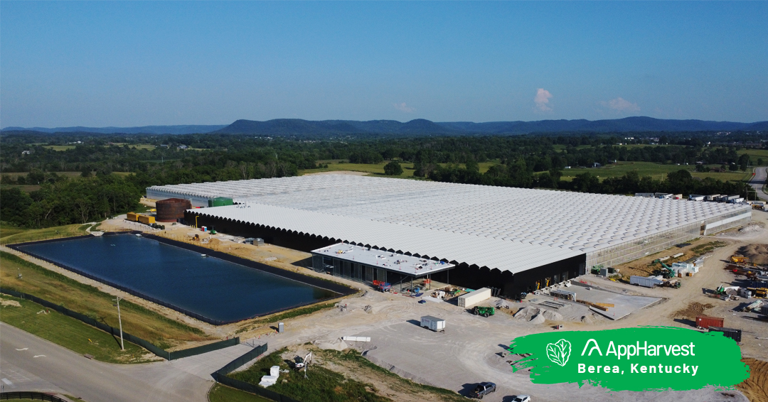 TravisParman's tweet image. Here we grow with new @AppHarvest high-tech indoor farms! Berea (salad greens) is almost 90% complete; Richmond (tomatoes) is ~85% complete; Somerset (berries) is ~80% complete. All 3 new farms expected to start operating by end of year—quadrupling our network #foodsecurity #ESG