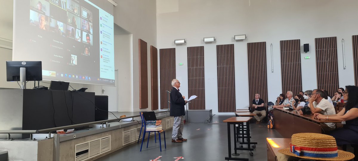 StephenPihlaja's tweet photo. Mick Short telling us about the history of @PoeticsLinguist! #pala2022 https://t.co/Hqnbi9hfe6