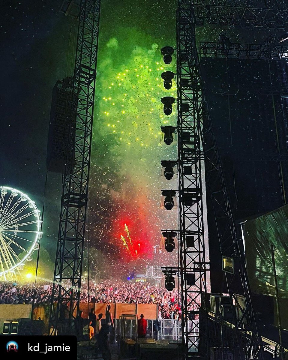 Robelighting's tweet photo. At the Balaton Sound Festival in Zamárdi, Hungary, the design team at Colossal Rental created the Stage 2 #lightingdesign using a rig with @Robelighting #MegaPointe, #Spiider, #BMFL Spot, #ColorStrobe &amp; #ColorStrobeIP luminaires. 

#robelighting #robeintherig #colossalrental https://t.co/q82BS0fekS