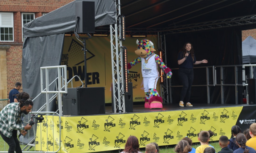 harperbell_sda's tweet photo. The Opening Ceremony at the Bring the Power: School Festival @birminghamcg2022 @ben_cajee @galal_yafai 
A fantastic day!
#WeAreHarperBell #Commonwealthgames2022 https://t.co/KjC92H82ig