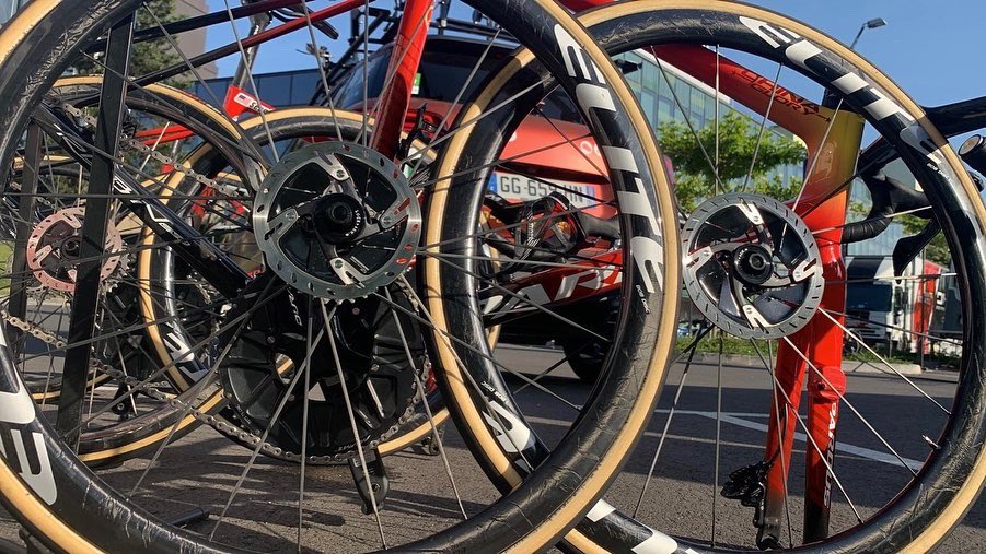 chinaglorypro's tweet photo. We love our equipment ๐
#ForGlory #EliteWheels #Pardus #PardusBikes https://t.co/mL7o0TCyaQ