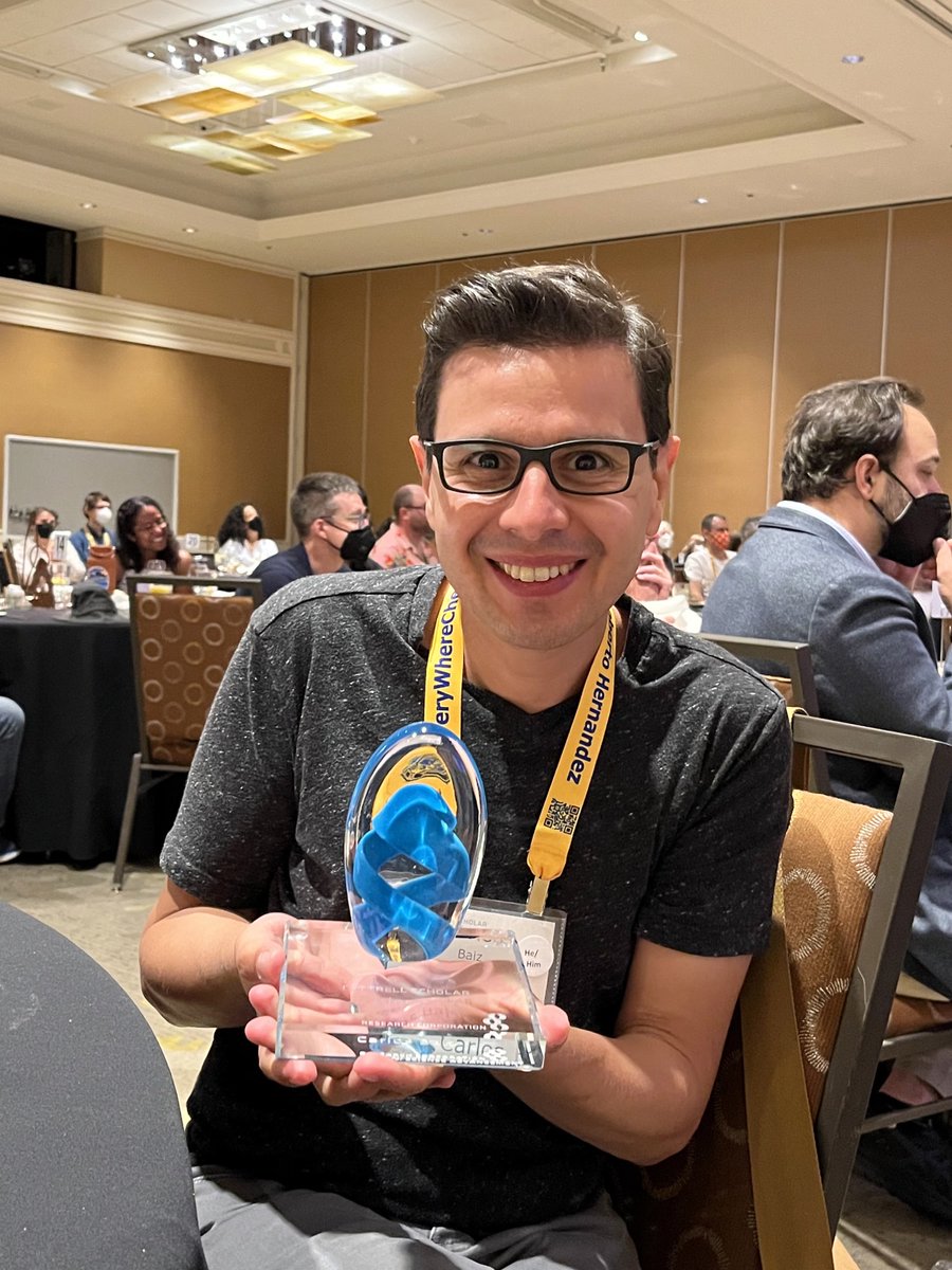 Honored to be part of the #CottrellScholars class of 2020 and finally attend my first <a href="/RCSA1/">Research Corporation for Science Advancement</a> conference in person. Thank you <a href="/LindaColumbus/">Linda Columbus 🏳️‍🌈</a> for the pic!