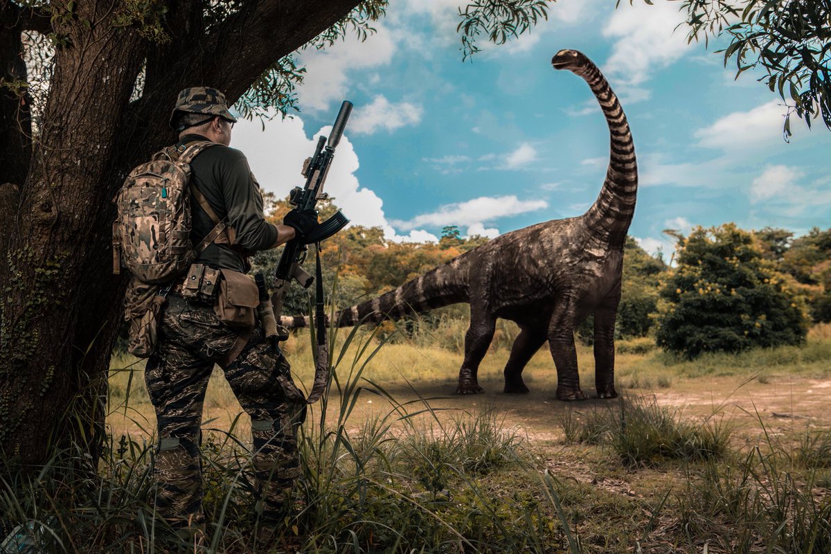 uncle_fury's tweet photo. In Jurassic World……w/Run In Workshop customs TM AKM GBBR 
#mws #tokyomaruiakm #akm #spsystem #riw #runinworkshop #unicornairsoft #thegreyroom #akchestrig #今天生活似寫意 #sweatisfun🤪 https://t.co/sDI31ZZDFN