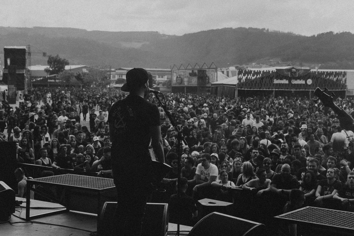 blazeoutband's tweet image. Ya recuperados de hace una semana nos siguen llegando fotones de nuestro paso por el @ResurrectionESP 
¡Pronto el aftermovie y nuevas cosas que estamos preparando! 
Pics by @MiquelCasey