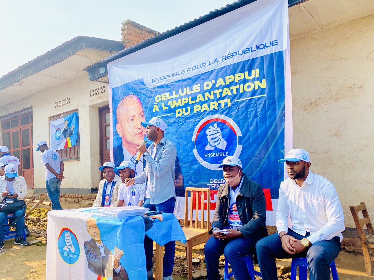 NSimbeko's tweet photo. Conquête territoriale en marche 🔥 Oint par @moise_katumbi, le prêcheur @PrMatofali annonce la bonne nouvelle du changement à tout le peuple. Difficile de résister à ses sermons. Force et courage! 
@FKimwanga @FullNdala @LumbiLarry @OlivierKamitatu @SalomonKalonda @gratieniracan https://t.co/a6Sw7qX7kd