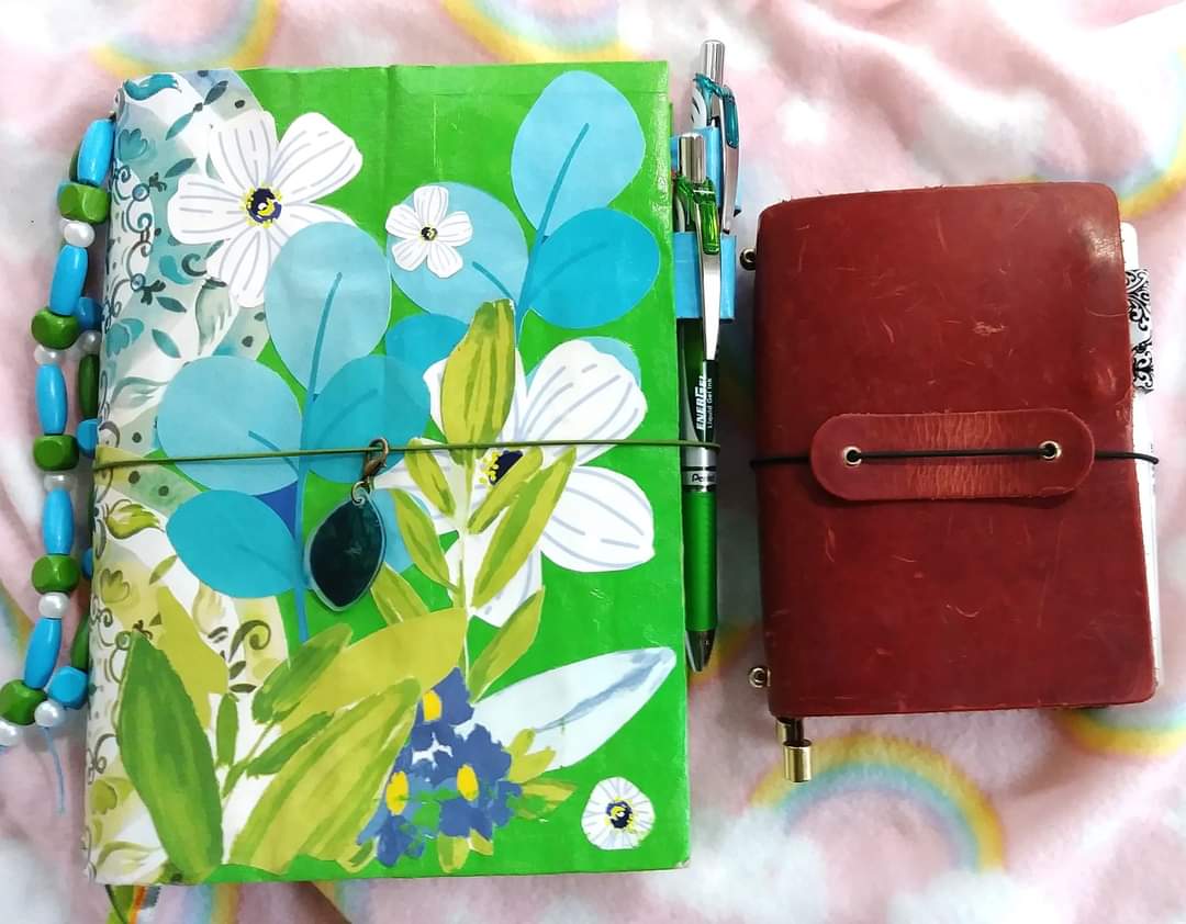 OrganizePlans's tweet photo. Hi, #planner babes! It's #OneBookJuly time again, and I'm going full throttle this year! I'm excited to share with you how I am going to #challenge myself. #onebookjuly2022 #plannerchallenge
#youtubevideo:
https://t.co/izdEdtQL4s https://t.co/ZOobA4c0HQ