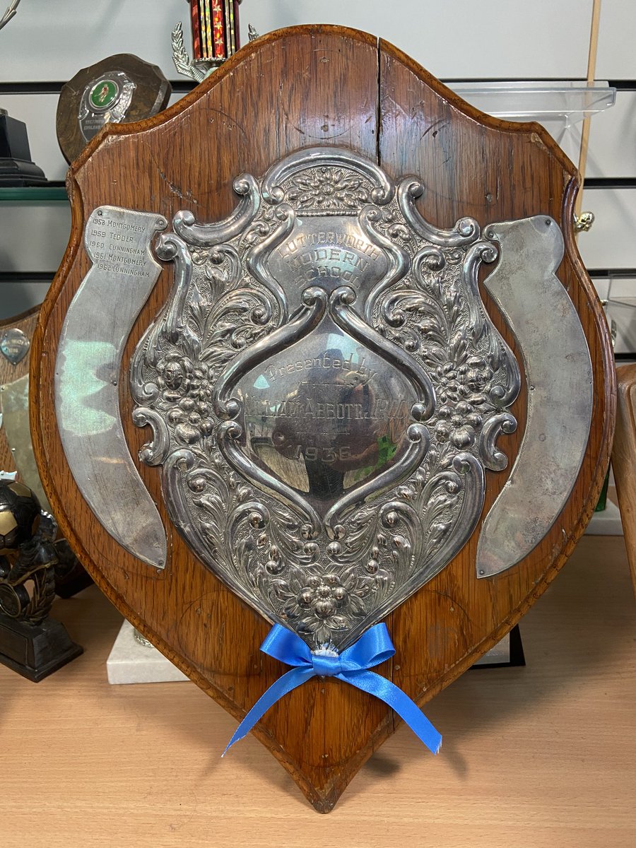 missrandon's tweet photo. Couldn’t work out what to write as my “Farewell LHS” tweet, until this photo opportunity arose! A HUGE well done &amp; thank you to every single student and member of staff I have met in my 10 years here. I’m SO thrilled to see a blue ribbon on the Abbott Shield as I go! @LuttHigh https://t.co/brVGchxWz2